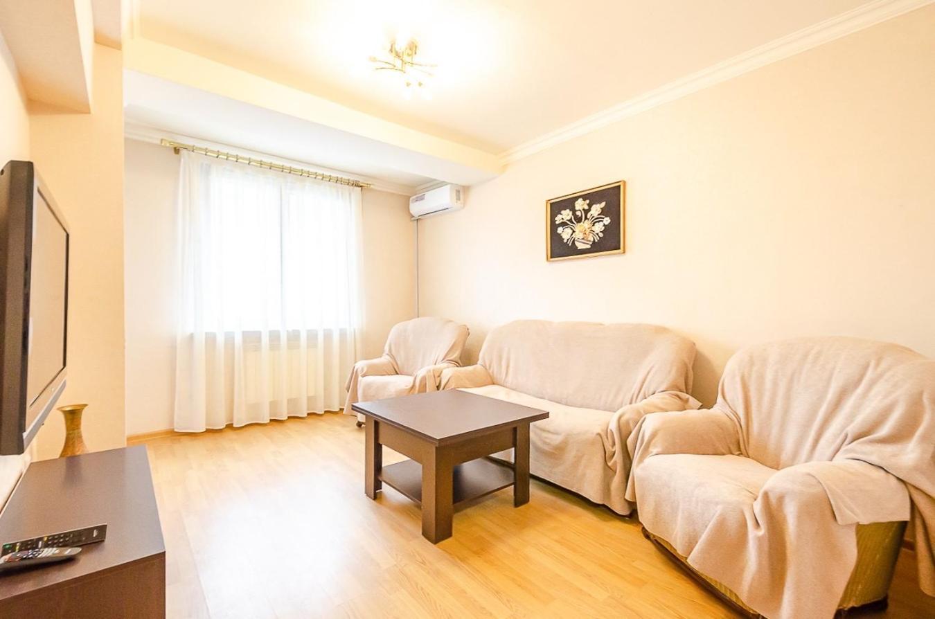 Excellent Apartment In The Center Of The Capital.Amiryan Erivan Dış mekan fotoğraf