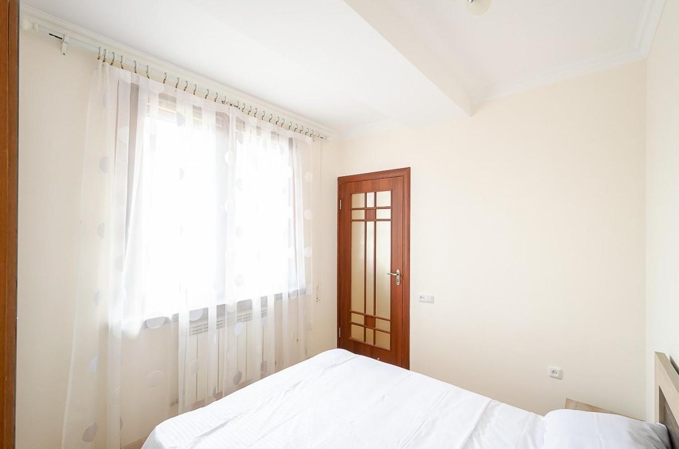 Excellent Apartment In The Center Of The Capital.Amiryan Erivan Dış mekan fotoğraf